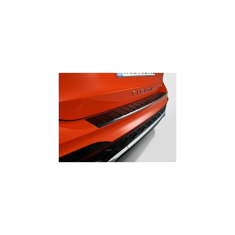 Protection de seuil de coffre plastique noir effet laqué Tiguan NF (2024)