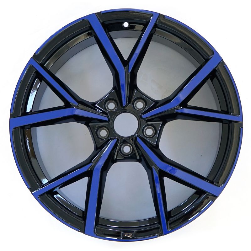 Jante 19 pouces Estoril couleur bleu et noir brillant pour Golf 8 / Golf 8 Variant